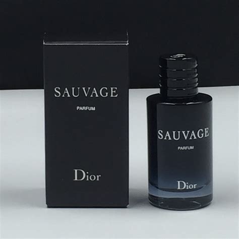 sauvage Dior bottle